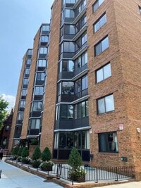 Building Photo - Efficiency close to Dupont Circle