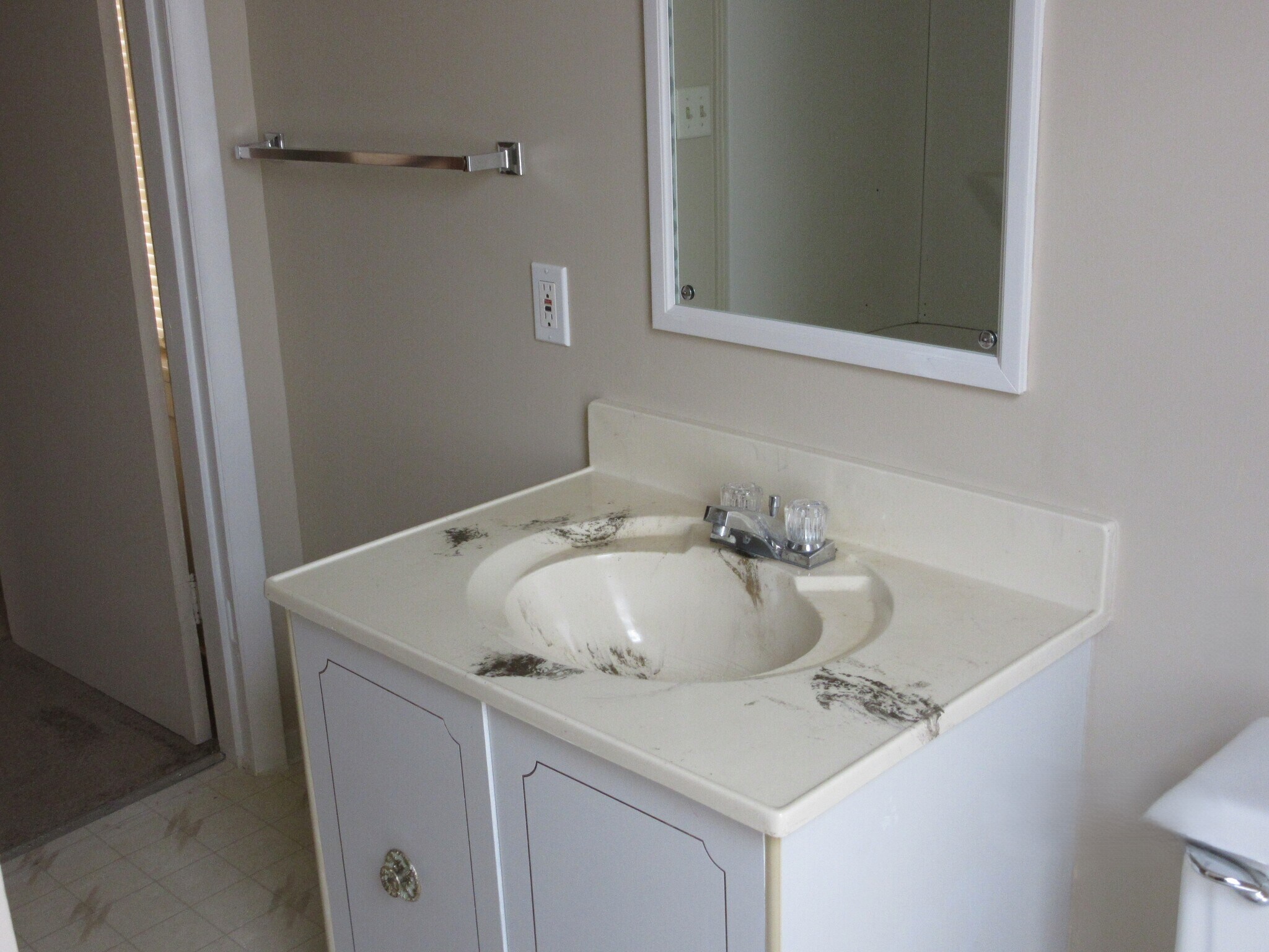 Building Photo - 3008 Broad Ave