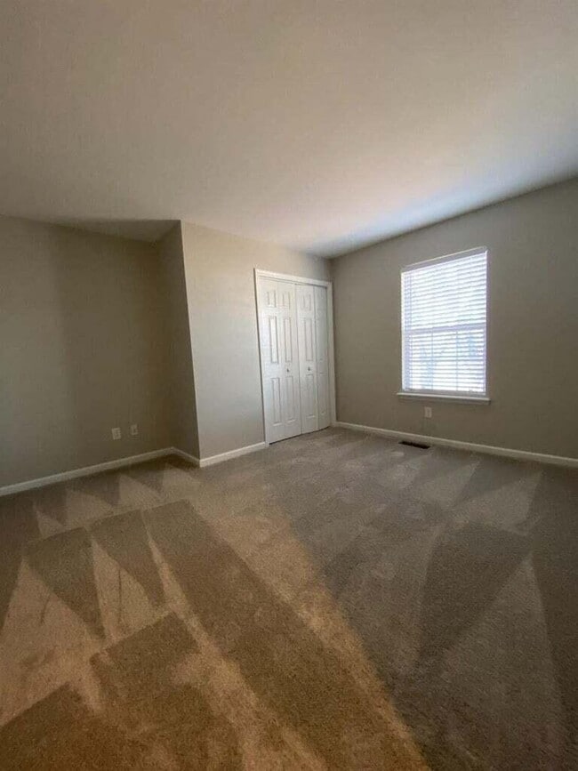Building Photo - 2052 Blackhorse Ln