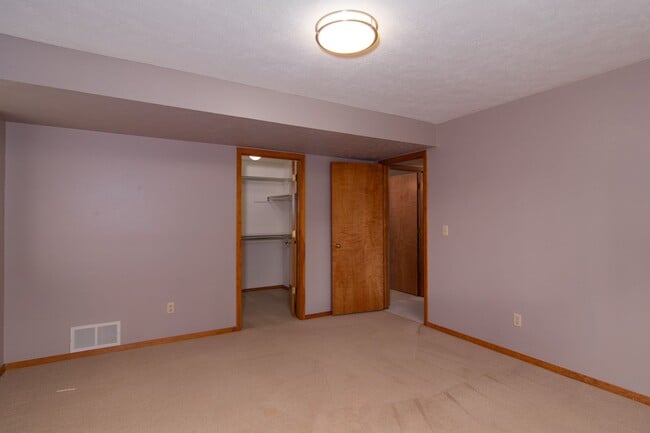 Building Photo - COMING SOON !! 3 bed 2.5 Bath Home on .5 acre lot in corner of Culdesac Mead School District