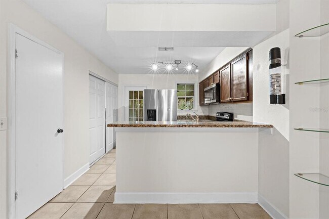 Building Photo - 11317 Stratton Park Dr