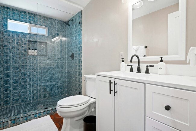 Building Photo - 620 S Camino Real