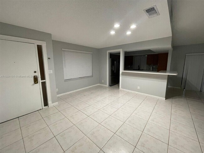 Building Photo - 980 NW 79th Terrace