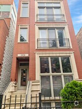Building Photo - 1920 W Diversey Pky