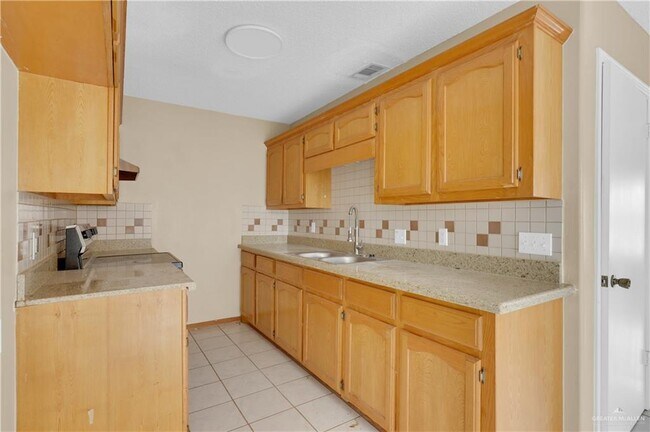 Building Photo - 3000 Ashley Pl