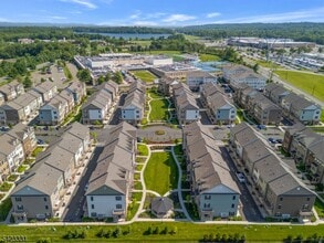 Building Photo - 17 Gala Ct