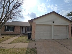 Building Photo - 19415 Southaven Dr