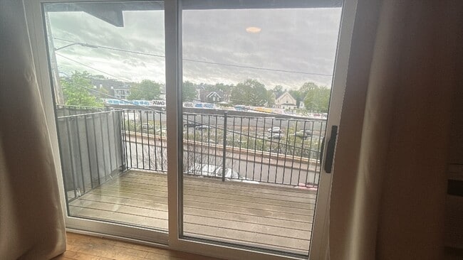 Building Photo - 400 Savin Hill Ave