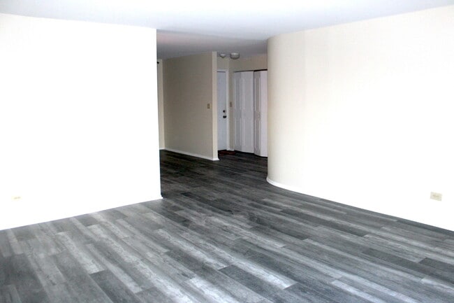 Building Photo - 4500 Beau Monde Dr