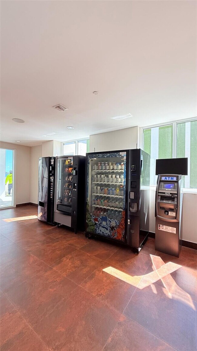 Building Photo - 601 NE 23rd St