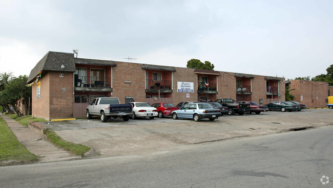 Building Photo - Winkler-Belvedere Apartments