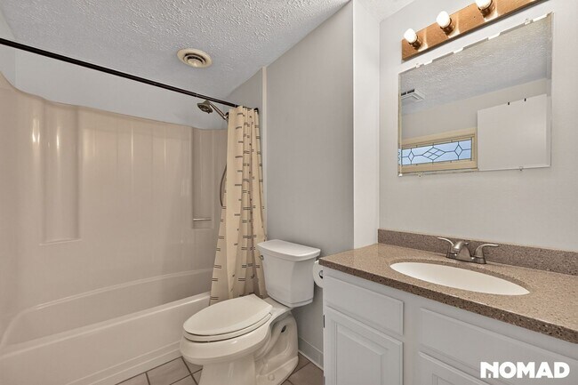 Building Photo - Spacious 3BR Condo in Ashland