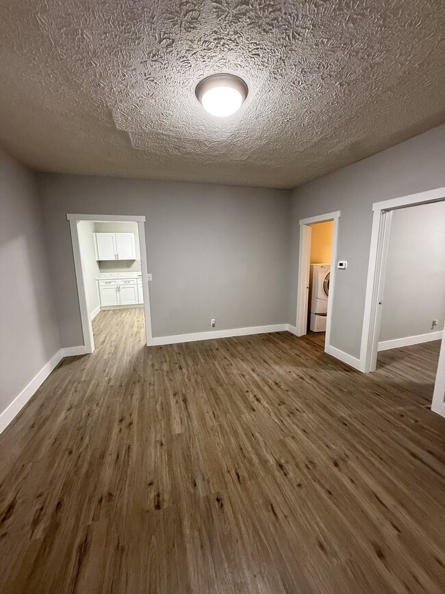 Building Photo - 1512 English Ave