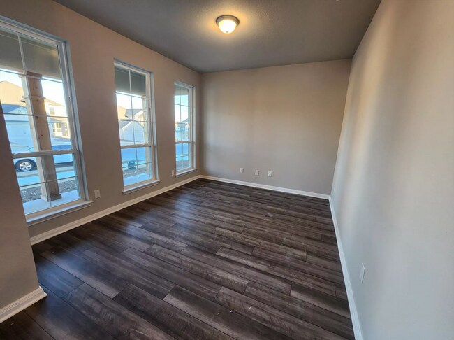 Formal dining room or Office room - 9811 Kensley Rose Dr
