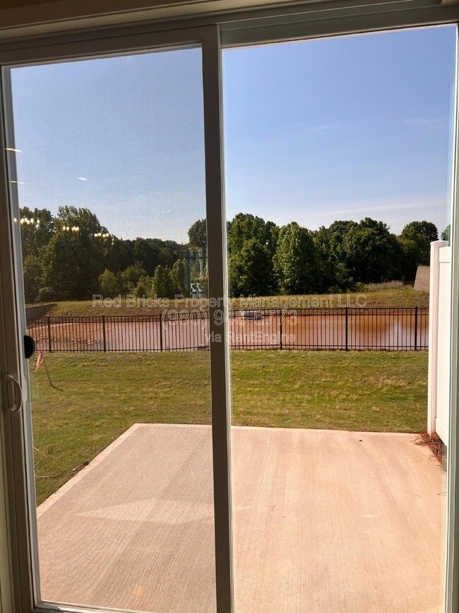 Building Photo - 5108 Carrick St