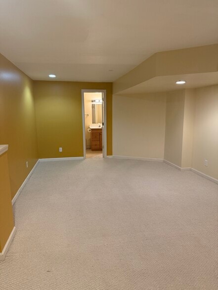 Building Photo - 5802 Hampton Forest Way