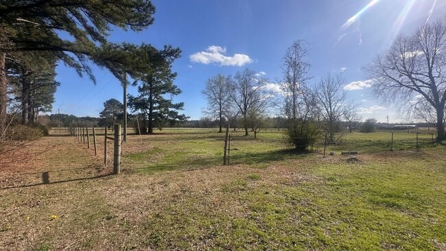 Building Photo - RENTAL HOME 3BD/2BTH