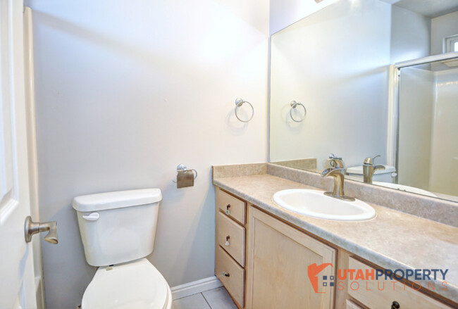Building Photo - 6729 Pine Landing Way