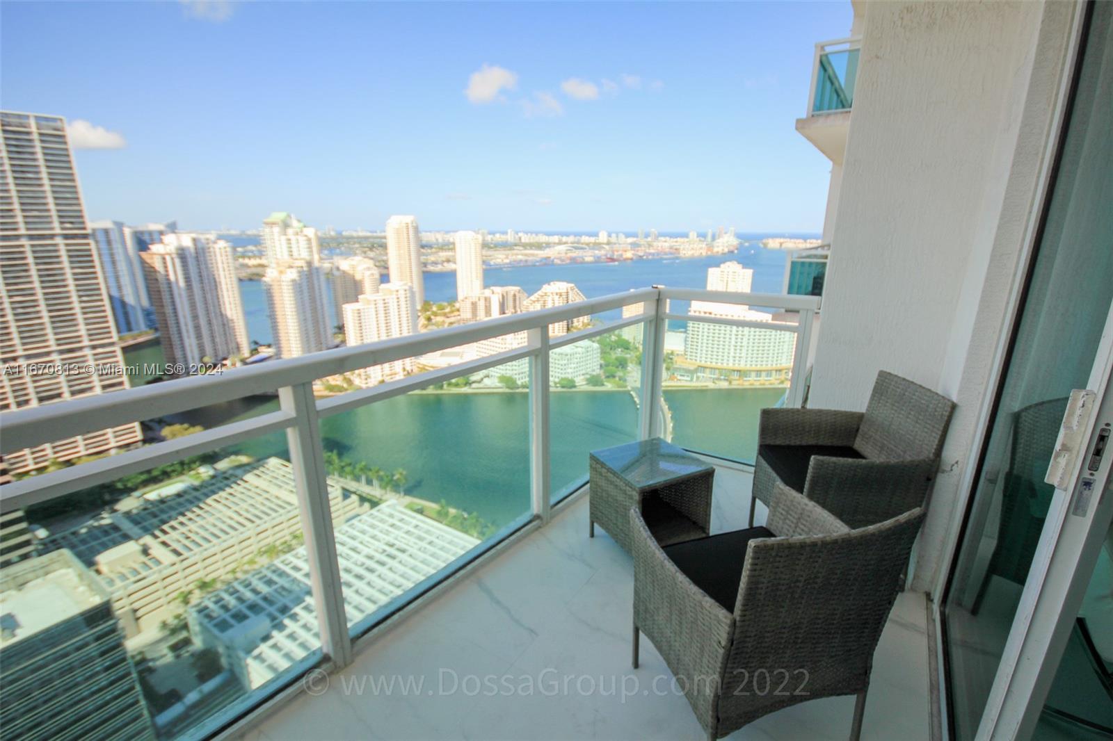 Building Photo - 950 Brickell Bay Dr