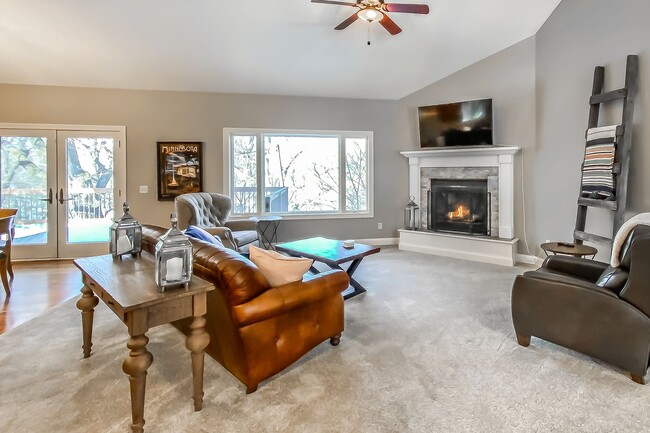 Building Photo - Warm and Luxurious 4 bedroom Executive Estate