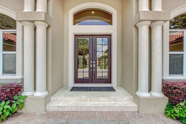 Building Photo - Stunning 5-Bedroom Pool Home on Nearly 2 Acres!