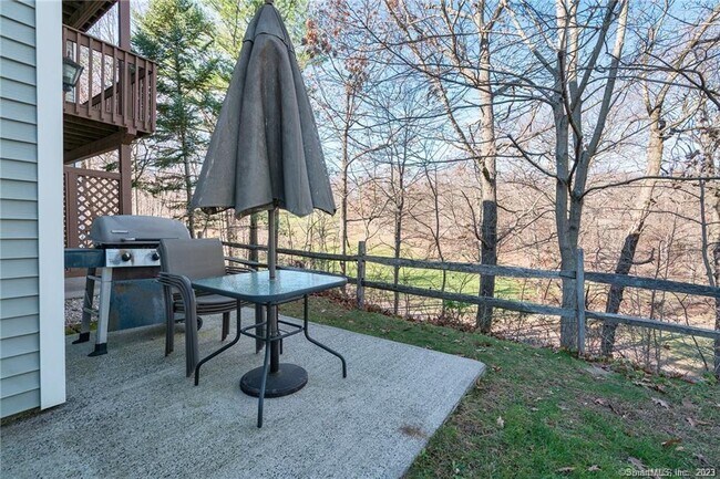 Building Photo - 408 Water Course Row