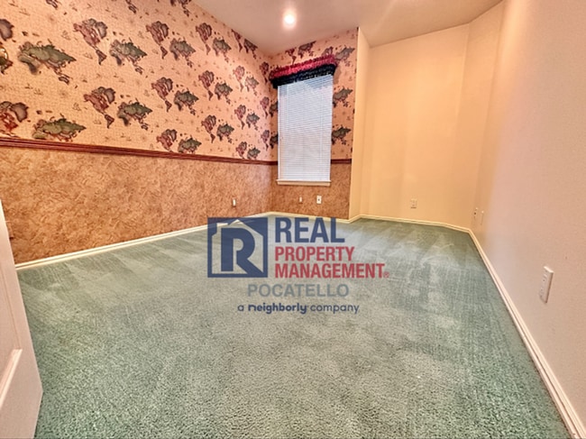 Building Photo - 3 Bed 2.5 Bath Twin Home - Double Car Garage - Small dogs negotiable