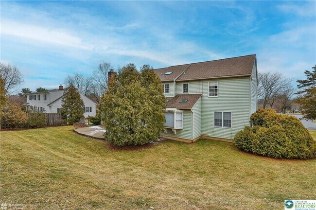 Building Photo - 4059 Wedgewood Rd