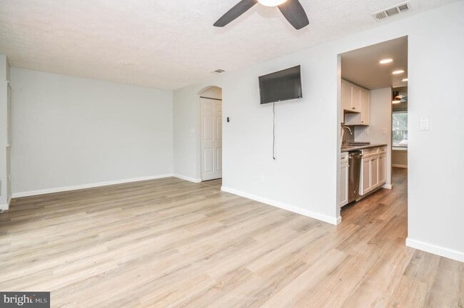 Building Photo - 12521 Laurel Grove Pl