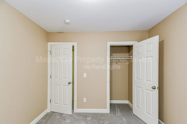 Building Photo - 225 Braxman Ln
