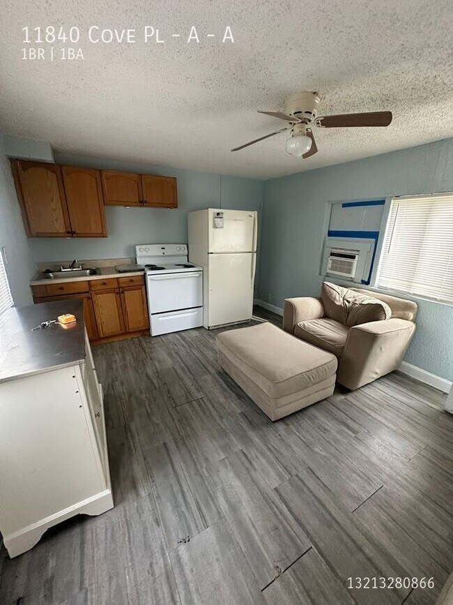 Building Photo - 11840 Cove Pl