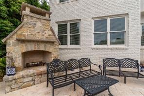 Building Photo - 675 Falls Lake Dr