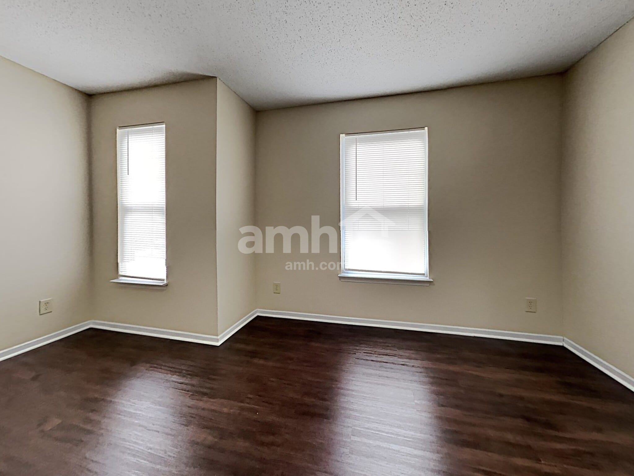 Building Photo - 8450 Ash Grove Dr