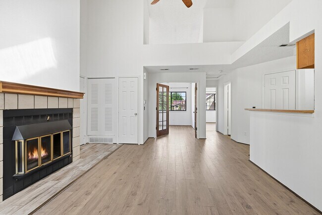 Building Photo - 4763 White Rock Cir