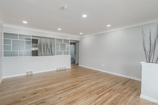 Building Photo - 13103 Iowa Dr