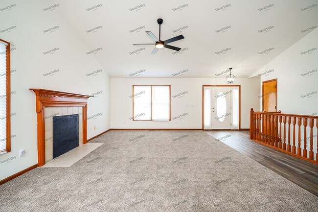 Building Photo - 7981 Eurogrey Ct