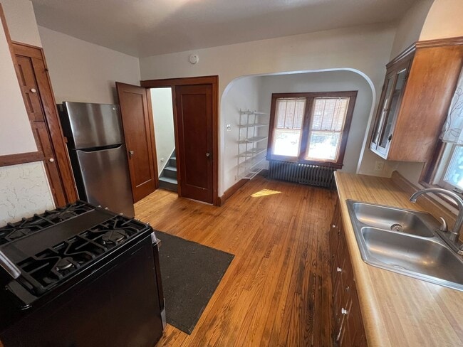 Building Photo - Beautiful Single-Family Home in a Peaceful Neighborhood