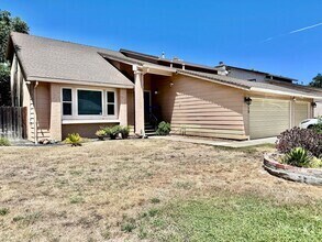 Building Photo - NOW AVAILABLE - 4 BED, 3 BATH, 2 CAR GARAG...