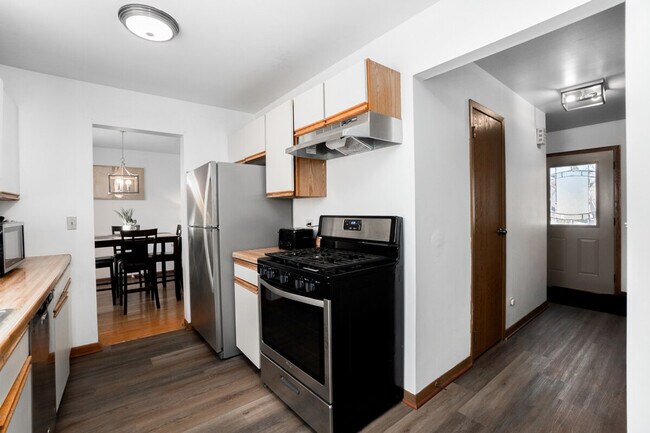 Building Photo - 1716 Rutgers Ct