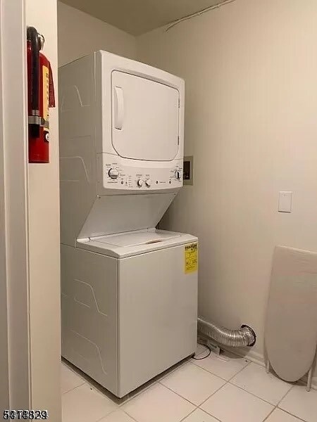 Building Photo - 173 Riveredge Dr