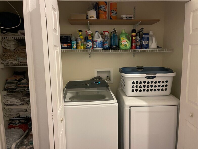 Building Photo - 12718 Country Brook Ln