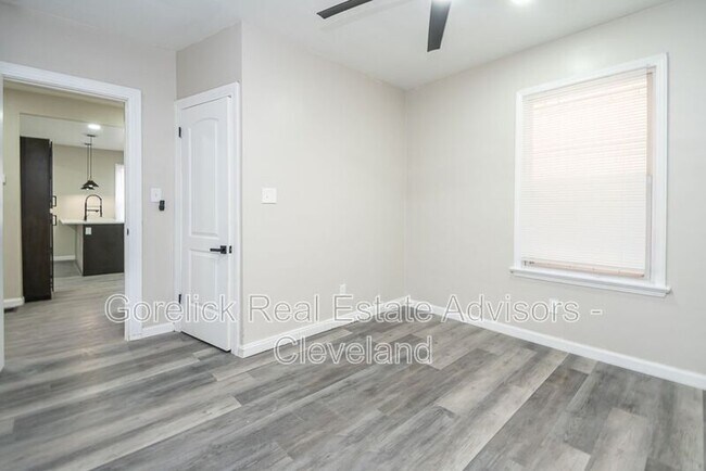 Building Photo - 2158 Murray Hill Rd