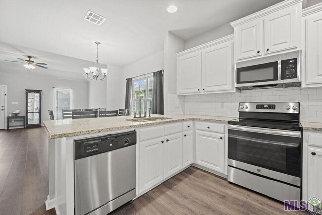 Building Photo - Home for Lease