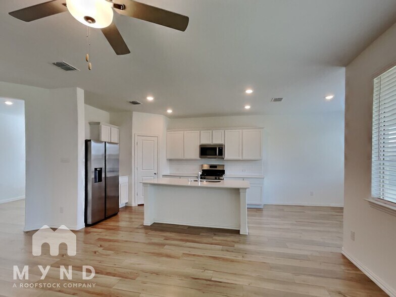 Building Photo - 3345 Cardinal Flower Pl