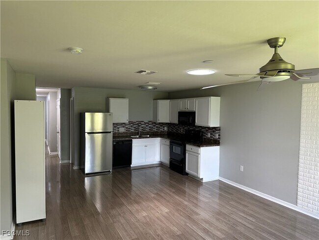 Building Photo - 9191 Aegean Cir