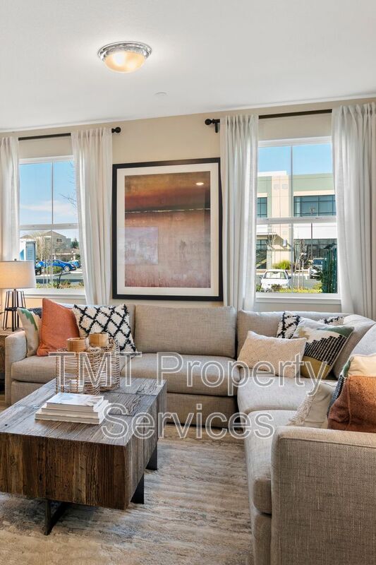 Building Photo - 2952 Valbonne Walk