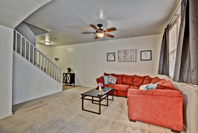 Building Photo - 17243 W Tara Ln