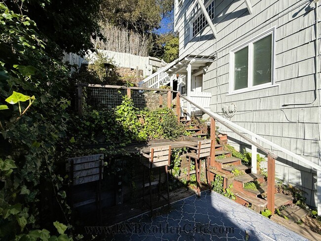 Building Photo - 132 Bella Vista Ave