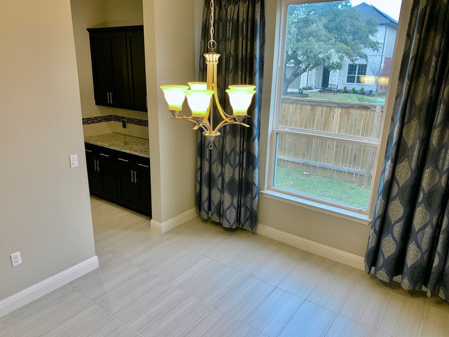 Building Photo - 15420 Iveans Way