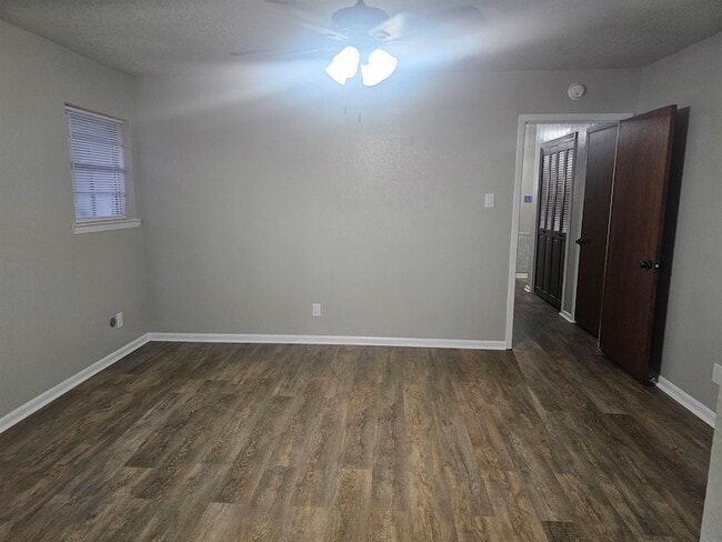 Building Photo - 3008 Tipps Dr
